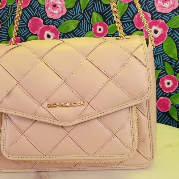 Michael Kors Blush Bag